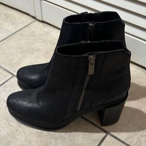 Sorel Black Leather Ankle Booties